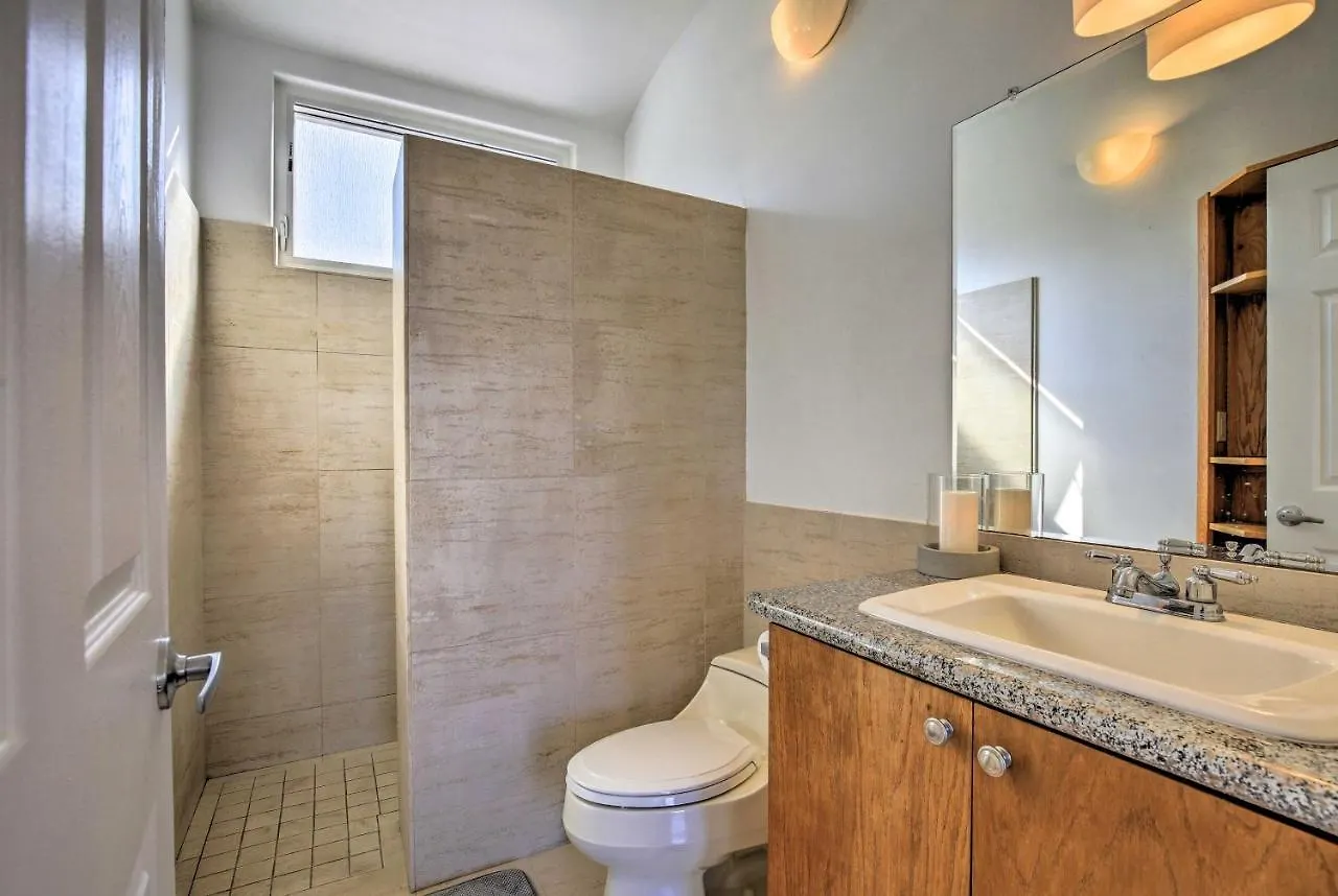 Kailua-Kona Cottage Less Than 1 Mile To Magic Sands Beach! 0*,  United States