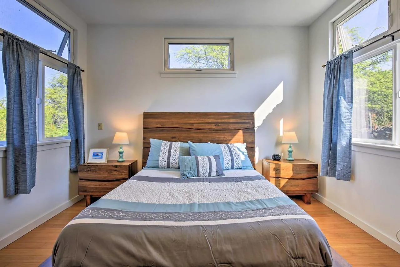 Kailua-Kona Cottage Less Than 1 Mile To Magic Sands Beach! United States