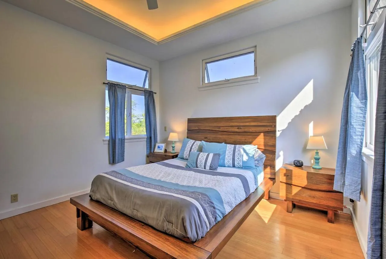Holiday home Kailua-Kona Cottage Less Than 1 Mile To Magic Sands Beach! United States
