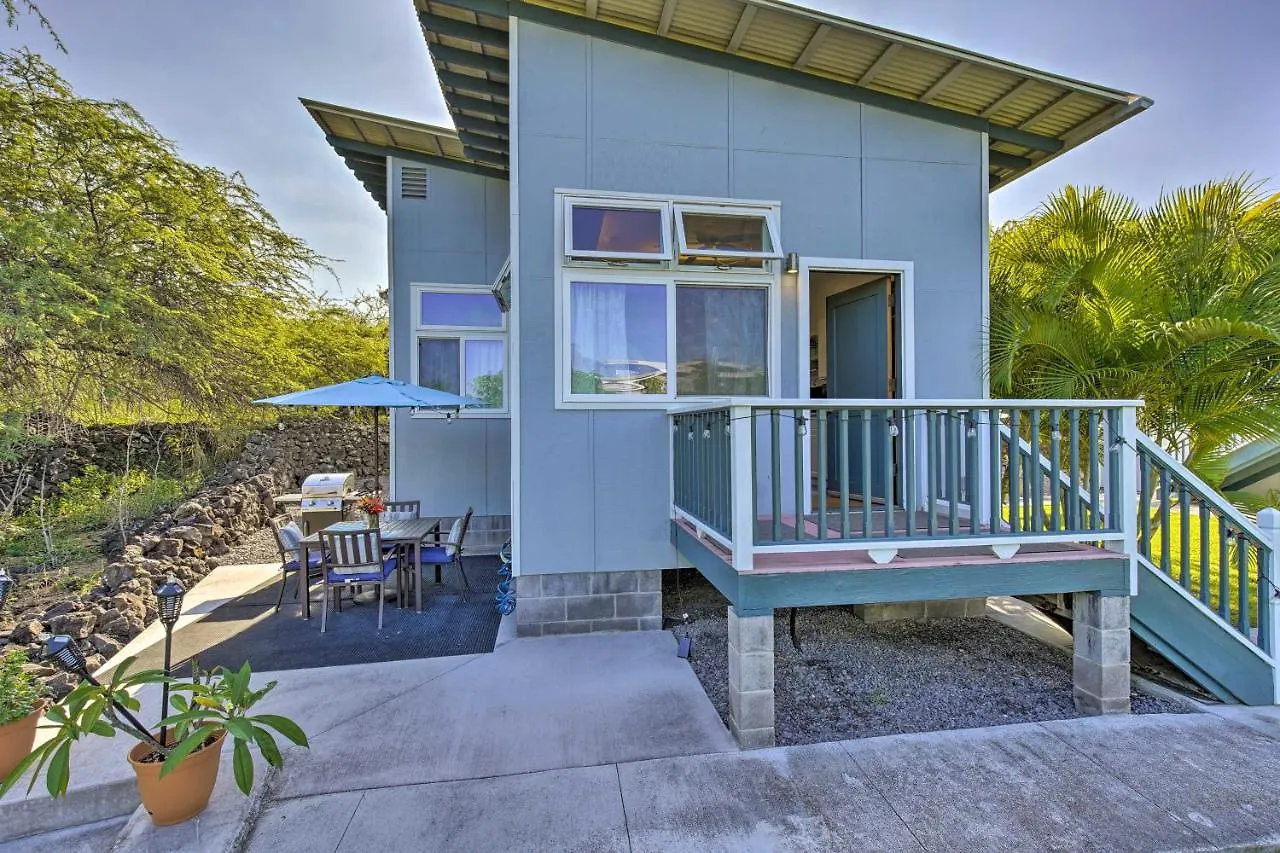 Kailua-Kona Cottage Less Than 1 Mile To Magic Sands Beach! Holiday home