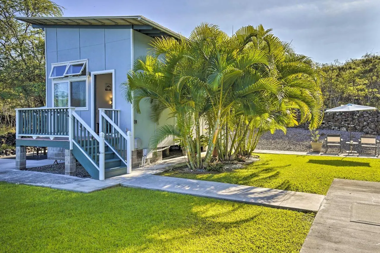 Kailua-Kona Cottage Less Than 1 Mile To Magic Sands Beach!